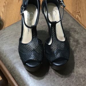 Black platform sandal